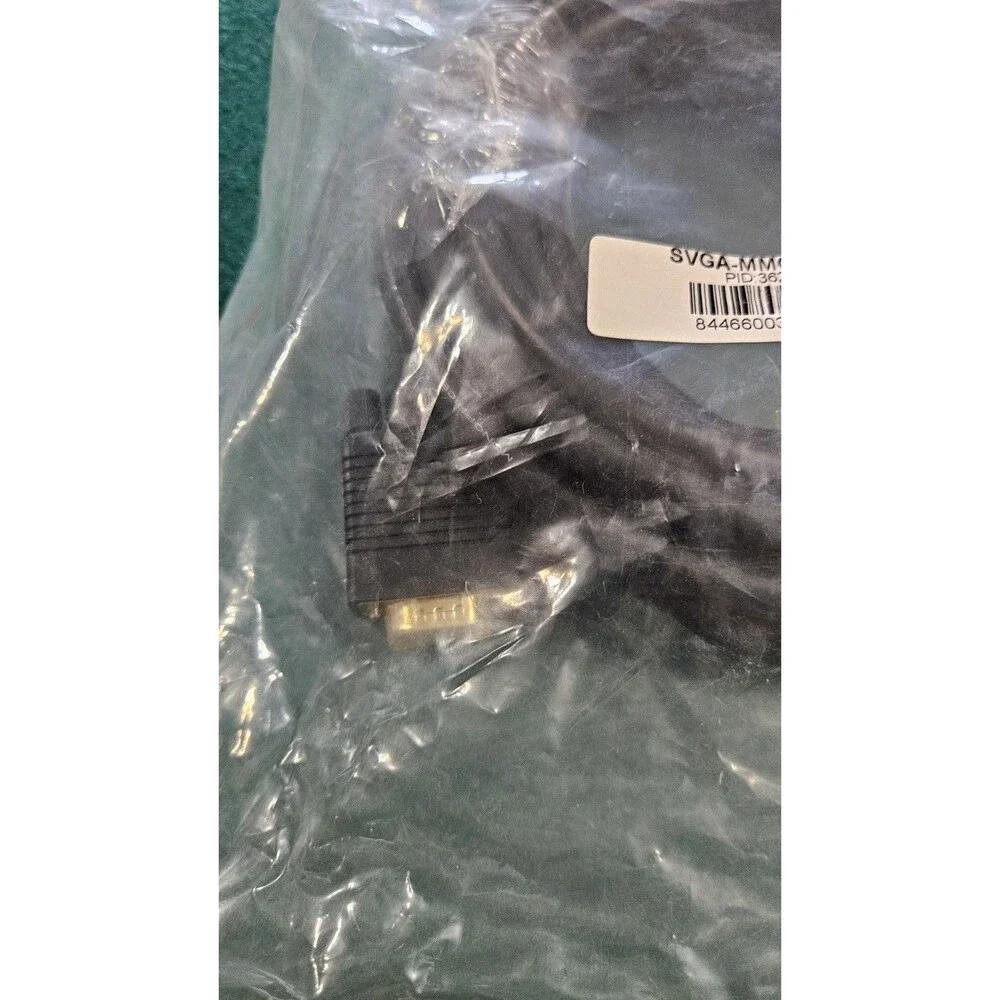 Monoprice 25ft 15-Pin Super VGA SVGA Male-Male CL2 Rated for In-Wall Cable